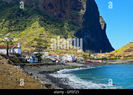 Porto da Cruz au printemps, Madeira, Portugal Banque D'Images