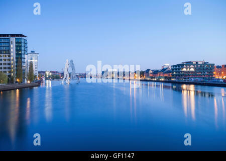 Spree avec Molecule Man, Berlin, Allemagne Banque D'Images