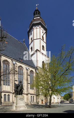 Monument de Bach et église Saint-Thomas de Leipzig, Allemagne Banque D'Images