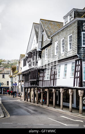 Butterwalk de bâtiments anciens dans Dartmouth Devon UK Banque D'Images