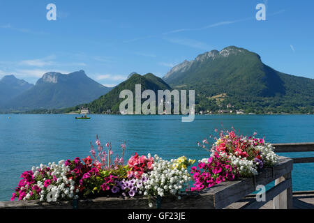 Vue sur Lac d'Annecy à partir de Talloires. Haute-Savoie, France. Banque D'Images