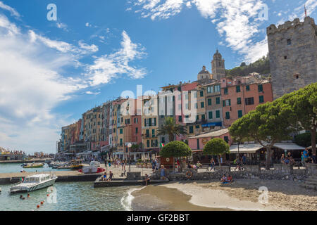 Port et Plage de Portovenere, la Ligurie, La Spezia, Portovenere, Gênes, Italie, Europe, UNION EUROPÉENNE Banque D'Images