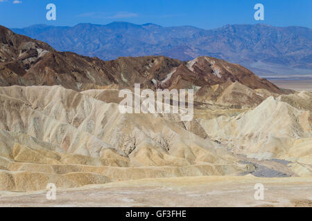 Vue de Zabriskie Point, California, USA. Panorama du désert. Des formations géologiques. Banque D'Images