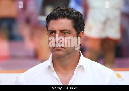 Lisbonne, Portugal. 27 juillet, 2016. L'entraîneur-chef du SL Benfica Rui Vitoria avant le début du match contre Torino FC Crédit : Alexandre Sousa/Alamy Live News Banque D'Images