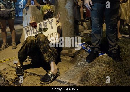 Philadelphie, Pennsylvanie, USA. 27 juillet, 2016. Un manifestant à l'extérieur de la DNC. © Christopher/Occhicone ZUMA Wire/Alamy Live News Banque D'Images