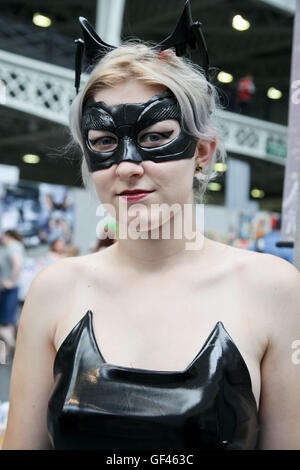 Olympia, Londres, Royaume-Uni. 29 juillet, 2016. Participant habillé. London Film & Comic Con a lieu à l'Olympia du 29 au 30 juillet 2016. London Film & Comic Con rassemble certaines des stars préférées à partir de la télévision, le cinéma et la bande dessinée. L'événement attirera des milliers de science-fiction, la bande dessinée et des jeux de l'ensemble des fans. Credit : Dinendra Haria/Alamy Live News Banque D'Images