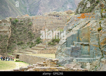 Site de cérémonie énorme d'Ollantaytambo Banque D'Images