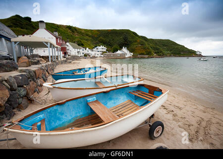 Porthdinllaen Beach, avec le front de Nefyn Morfa Ty Coch Pub situé sur le front de mer, le Pays de Galles, Royaume-Uni Banque D'Images