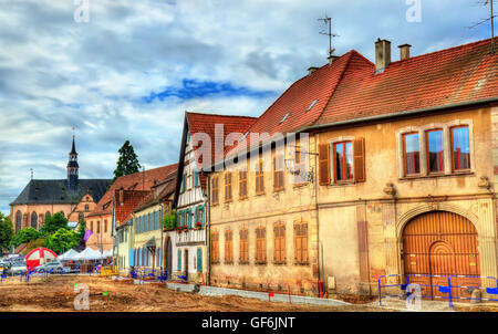 Maisons alsaciennes traditionnelles à Molsheim - France Banque D'Images