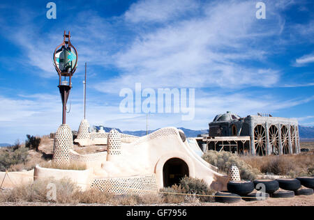 Earthship Biotecture Chambre à Taos au Nouveau-Mexique Banque D'Images