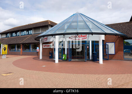 Entrée de l'immeuble des services d'autoroute chef de la route. Roadchef motorway service area, Strensham / autoroute M5 (direction nord) UK Banque D'Images