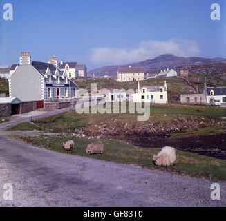 Des années 60, vue historique des Arnabhal, South Uist, Highlands, en Écosse. Sur la gauche de la photo est une marque de la Royal Bank of Scotland. Banque D'Images