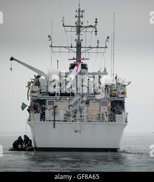 La Royal Navy HMS destiné au chasseur Blyth récupération bateau. Banque D'Images