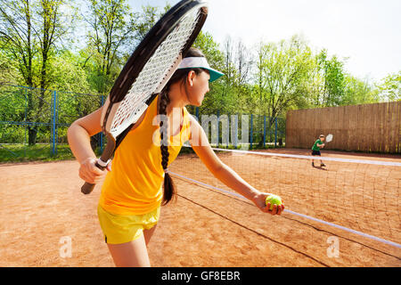 Tennis player ensemble de départ sur terre battue Banque D'Images