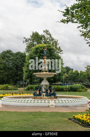 Vivary Park Fontaine à Taunton. Le Somerset. Banque D'Images