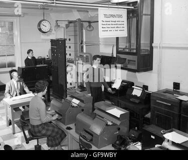 Express & Star Newspaper téléscripteurs ministère Queen Street West Midlands Wolverhampton 1959 Banque D'Images