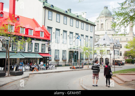 La VILLE DE QUÉBEC - Le 25 mai 2016 : Auberge du Tresor Hotel et Le Bistro 1640 situé sur l'historique Rue Sainte Anne dans le vieux Québec. Banque D'Images