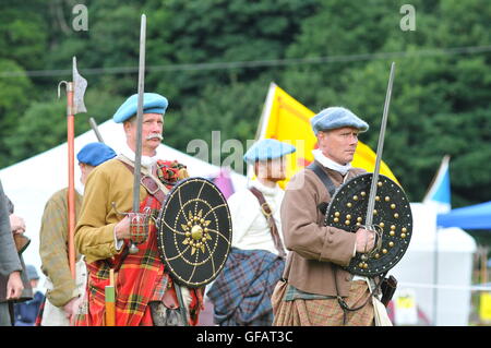 30 juillet 2016, Killiecrankie, Perthshire, Écosse, Royaume-Uni. Les soldats Killiecrankie mis sur une journée d'expositions et reconstitutions de la bataille de Killiecrankie, qui a eu lieu le 27 juillet 1689. &Copier ; Cameron Cormack Banque D'Images