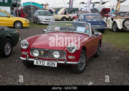 Towcester Silverstone,UK,,30 Juillet 2016,MG stationné à Silverstone Classic 201 Crédit : Keith Larby/Alamy Live News Banque D'Images