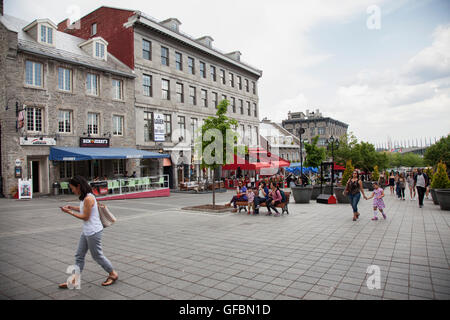 Montréal - le 27 mai 2016 : la Place Jacques-Cartier dans le vieux Montréal. Il est devenu l'un des plus animés de toute la ville, avec Banque D'Images