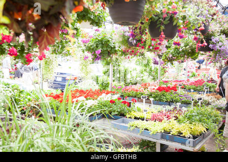 Montréal - le 28 mai 2016 : Marche Atwater est un marché avec des boucheries, charcuteries et d'autres fournisseurs, plus les produits locaux & s Banque D'Images