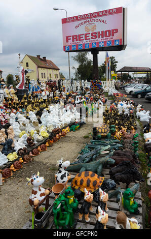 Cheb (Eger) : Marché Asie Asie 'Bazar Dragon' au passage de la frontière, Svatý Kříž - Waldsassen, République tchèque, Karlovarsky, Karlsb Banque D'Images