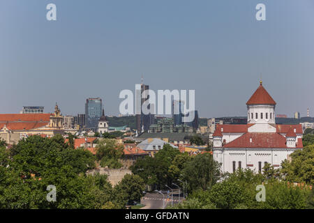 Vue sur la vieille ville de Vilnius et la nouvelle ville Banque D'Images