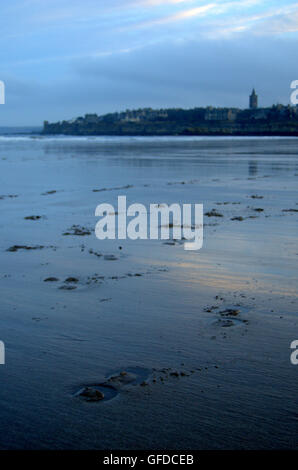 Les sables bitumineux de l'ouest au crépuscule, St Andrews, Fife, Scotland Banque D'Images