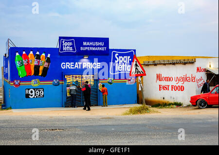 Dans Mahushu, une épicerie à proximité de Hazyview sur le chemin du Parc National Kruger, Afrique du Sud Banque D'Images