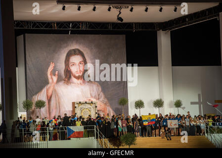 Cracovie, Pologne. 30 juillet, 2016. Veillée de prière au cours de pèlerins à Cracovie Journée Mondiale de la Jeunesse 2016 au Campus Misericordiae à Cracovie. © Rok Rakun/Pacific Press/Alamy Live News Banque D'Images