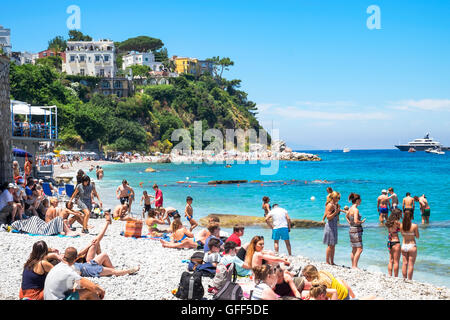 La plage de Marina Grande, sur l'île de Capri, Italie Banque D'Images