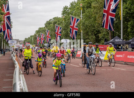 Londres, juillet 2016. Au cours de l'action Prudential Ride London événement Freecycle à Londres UK qui a eu lieu pendant le week-end sur 30 Banque D'Images