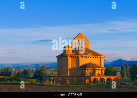 Santa María de Eunate, église romane. Eunate Église, Chemin de Saint Jacques. Chemin de Saint-Jacques de Compostelle, Muruzábal, Navarre. L'Espagne. Banque D'Images