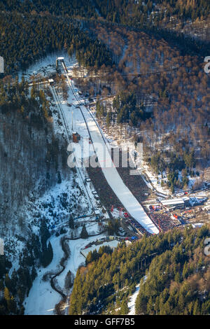 Vue aérienne de la Coupe du Monde de Ski, Willingen 2014 Mill Hill, saut à ski, Willingen (Upland), les spectateurs, Hochsauerland, Hesse, Allemagne, Banque D'Images