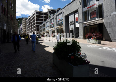 St Moritz avec de beaux nuages moelleux Banque D'Images