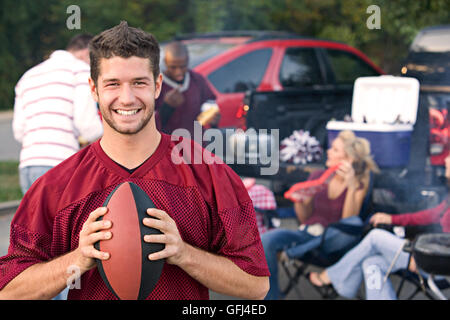 Série avec college football fans le talonnage et le plaisir avant le jeu. Banque D'Images