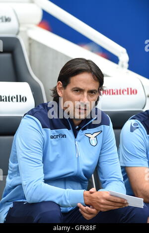 Simone Inzaghi Lazio manager pendant le match amical entre Brighton et Hove Albion et du Latium à l'American Express Community Stadium à Brighton et Hove. Le 31 juillet 2016. Banque D'Images