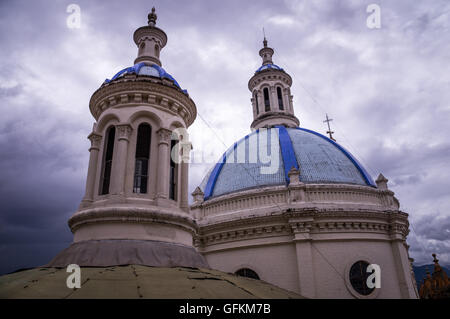 Cuenca, Équateur : La ville latino-américaine est célèbre pour son magnifique cathédrale coloniale Banque D'Images