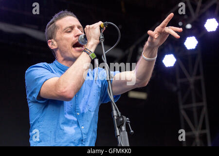 Chicago, Illinois, USA. 30 juillet, 2016. PAUL MEANY de Hedley effectue en direct lors du Festival de musique Lollapalooza au Grant Park de Chicago, Illinois © Daniel DeSlover/ZUMA/Alamy Fil Live News Banque D'Images