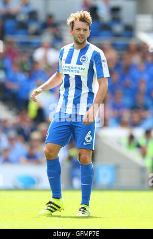 American Express Stadium, Brighton, Grande-Bretagne. Le 31 juillet 2016. Dale Stephens de Brighton et Hove Albion lors d'un match amical d'avant saison. Crédit : Paul Terry/Alamy Live News Banque D'Images