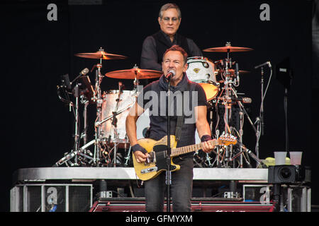 Zürich en Suisse. Le 31 juillet 2016. Le chanteur Bruce Springsteen et le E Street Band effectue sur scène au Letzigrund Stadion lors du dernier salon européen de 'la rivière d''2016' Credit : Rodolfo Sassano/Alamy Live News Banque D'Images