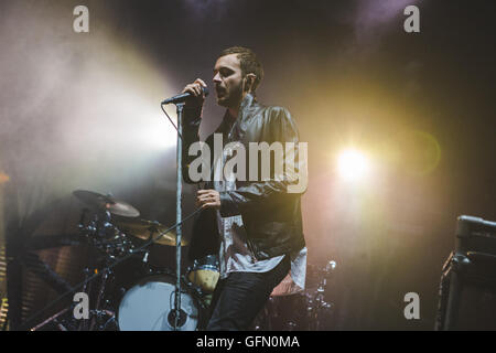 29 juillet 2016 - Tom Smith, Russell Leetch, Ed Lay, Justin, Denise Lavallée et Elliott Williams de le groupe britannique, éditeurs, effectuer à YNOT Festival, Matlock, UK, 2016 (Crédit Image : © Myles Wright via Zuma sur le fil) Banque D'Images