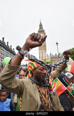 Londres, Royaume-Uni. 1er août 2016. La Journée de l'Émancipation africaine mars dans le centre de Londres. "Ainsi que les réparations exigeant Banque D'Images