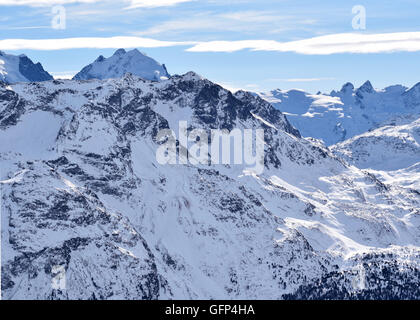 Les montagnes enneigées en Suisse, St.Moritz - Alpes Suisses Banque D'Images