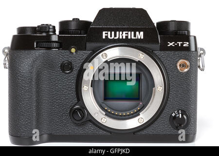 FUJIFILM X-T2, 24 mégapixels, caméra vidéo 4K mirrorless à partir de l'avant avec détails et visible capteur APS-C Banque D'Images