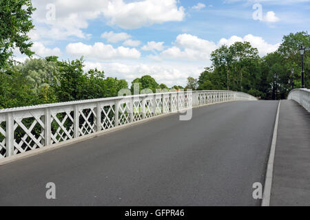 Whitchurch Pont sur la Tamise à Reading dans le Berkshire Banque D'Images