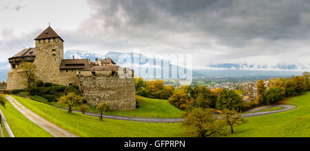 Image panorama du Château de Vaduz, Liechtenstein à Vaduz. Banque D'Images