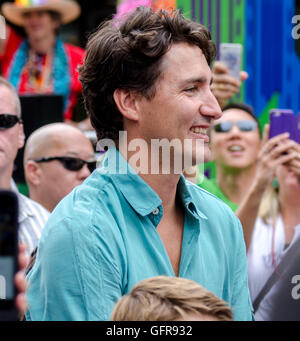 Le premier ministre du Canada, Justin Trudeau dans les Marches 2016 Vancouver Pride Parade
