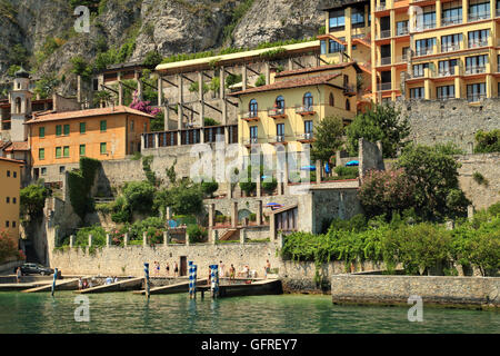 Limone sul Garda, Lac de Garde, Lago di Garda, Italie, San Lorenzo al Mare Banque D'Images