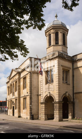 Royaume-uni, Angleterre, Bedford, Bedfordshire, St Paul's Square, hôtel de ville Banque D'Images